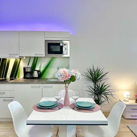 Romantic Apartment In The Center Of Прага Экстерьер фото